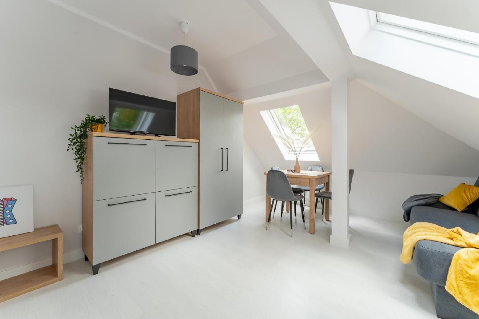 Apartamenty Ok'S - Blisko Centrum W Pelni Wyposazone - By Spaceapart 옐레니아구라 외부 사진